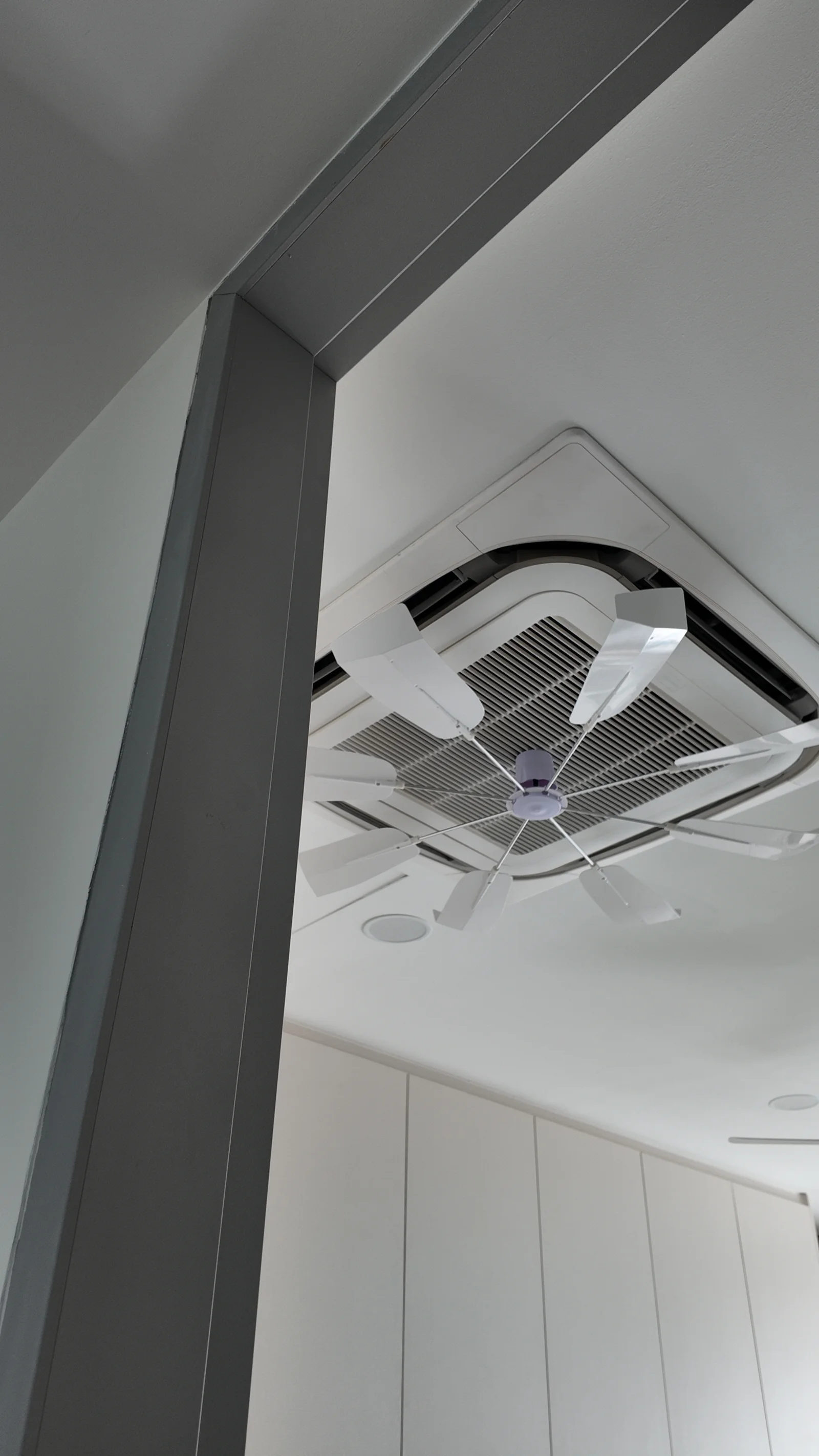 The View ceiling cassette beside column